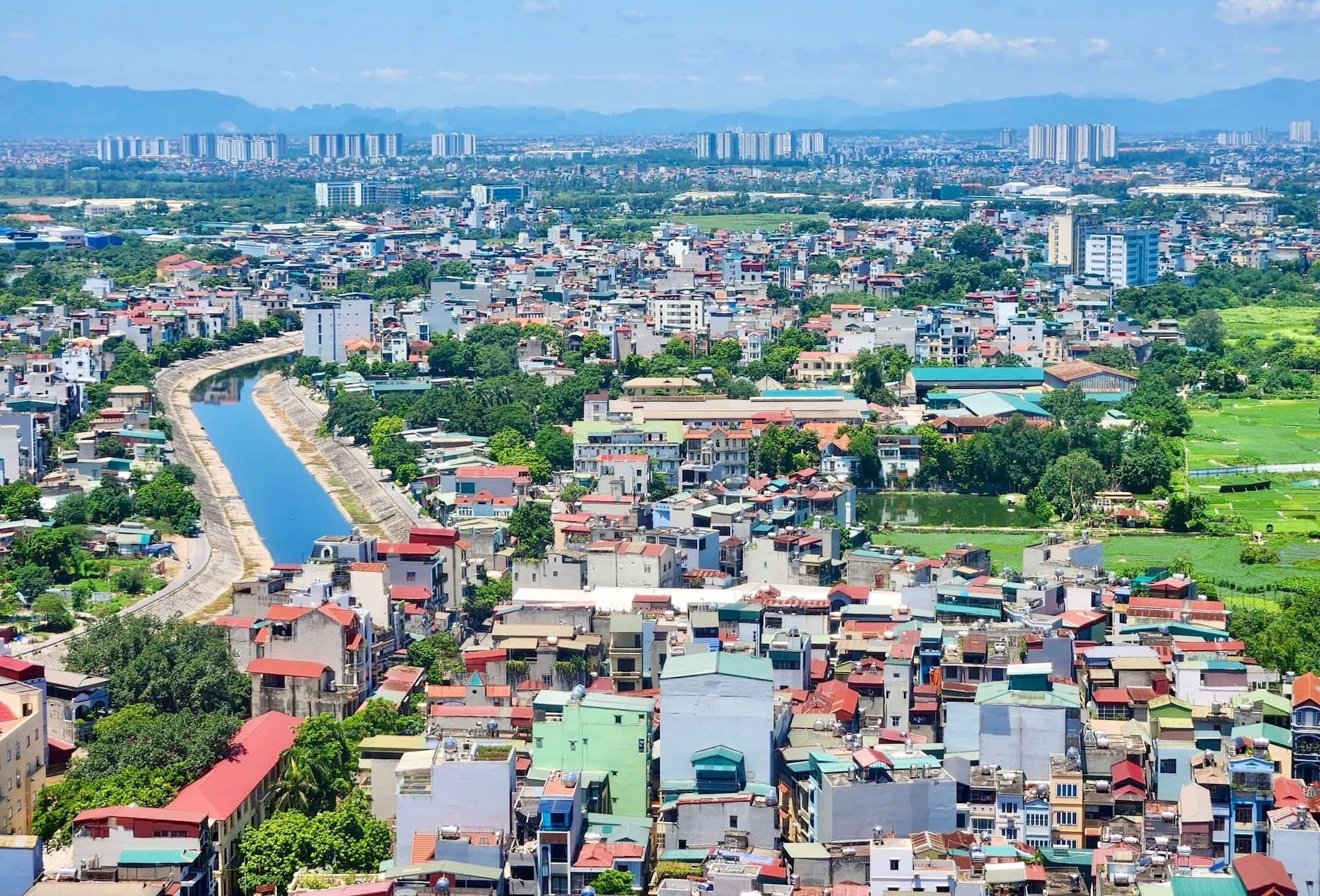 Nhà đất biến động giá không đồng đều, nhà đầu tư ứng biến