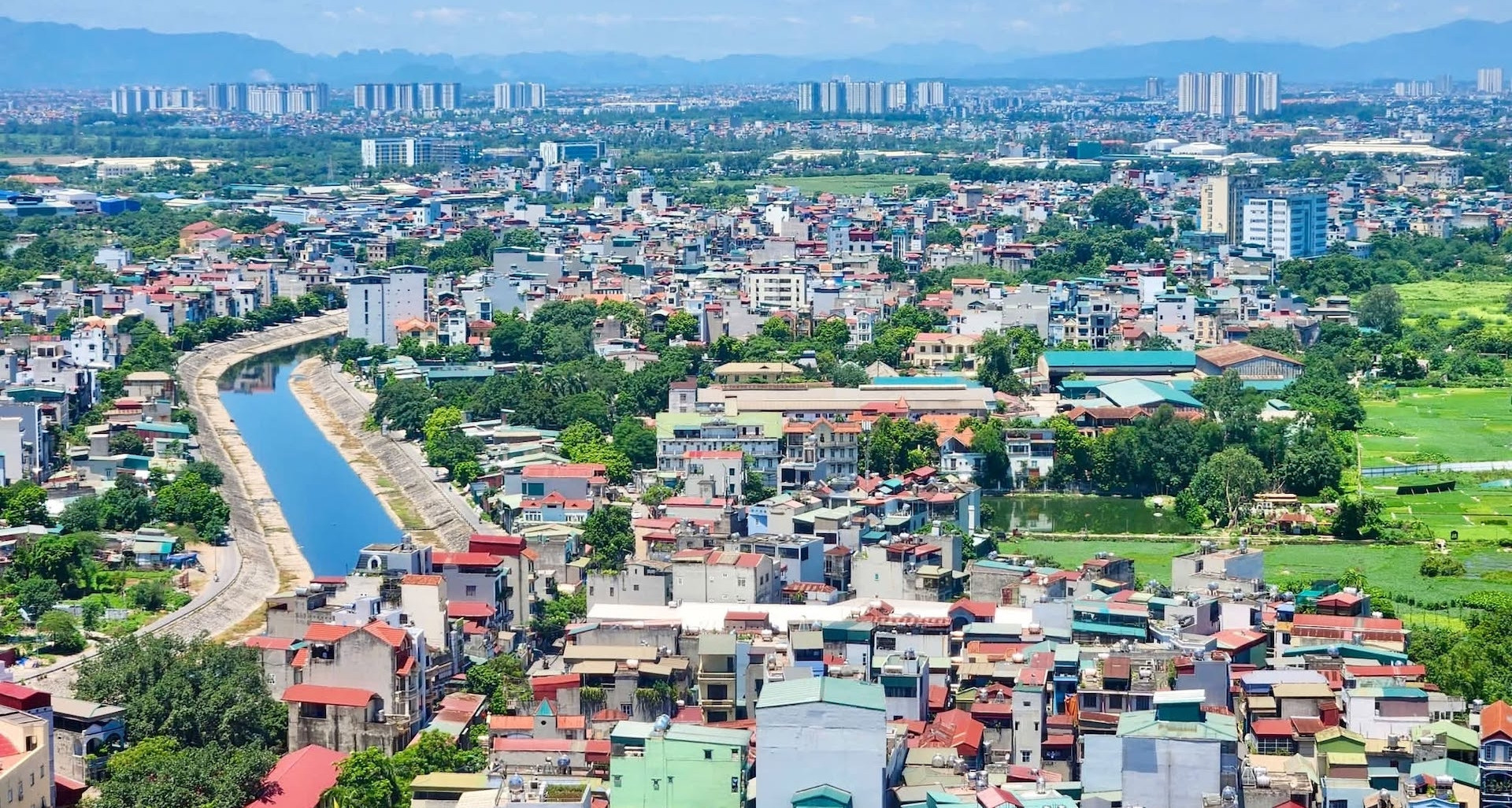 Nhà đất khó bán, nhà đầu tư vay vốn có thể phải hạ giá