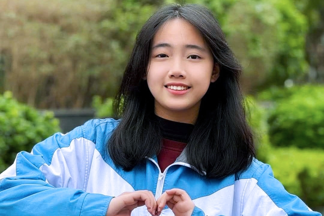 Nữ sinh duy nhất thi Olympic Toán 2025 được GS Ngô Bảo Châu trao học bổng