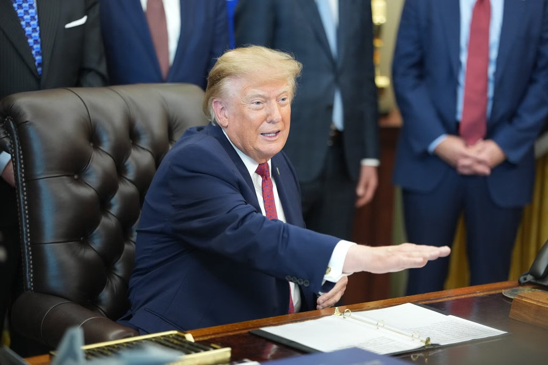 01db trump ztqc superJumbo.jpg