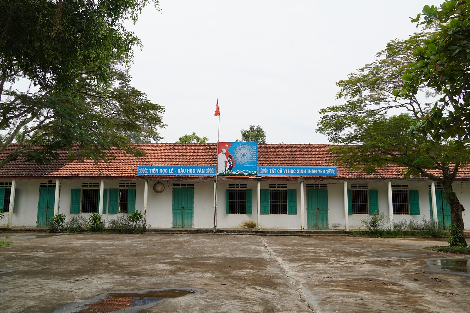 127 học sinh ở Nghệ An vẫn chưa đến lớp