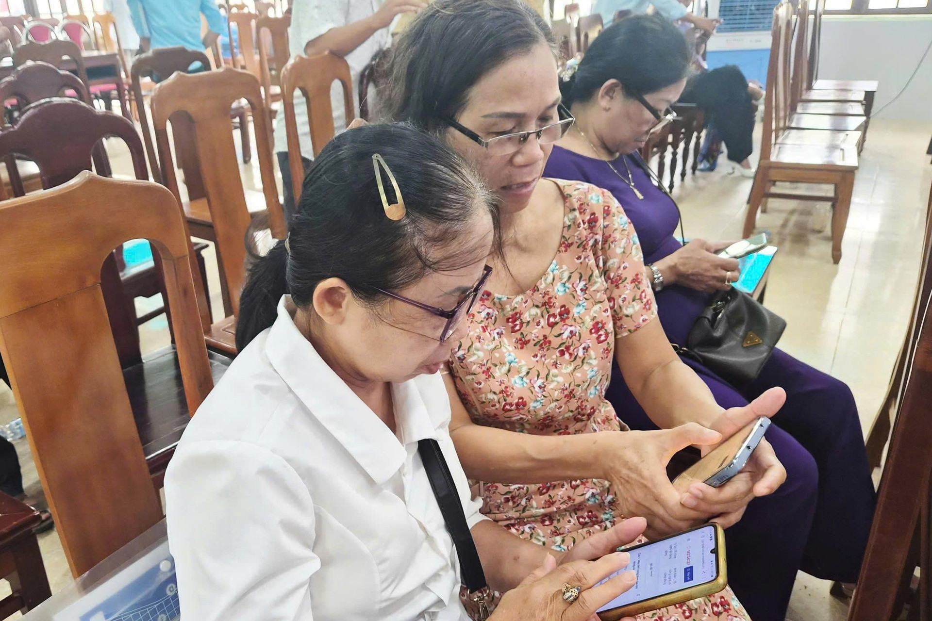 Chuyển mạnh từ “học” sang “làm” để giảm nghèo thông tin thực chất hơn