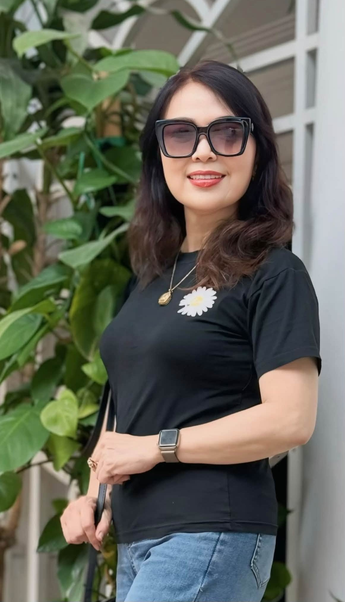 https://static-images.vnncdn.net/vps_images_publish/000001/000003/2026/10/2/hoa-hau-ngoc-han-len-chuc-nsnd-thai-bao-tre-dep-tuoi-62-2614.jpg