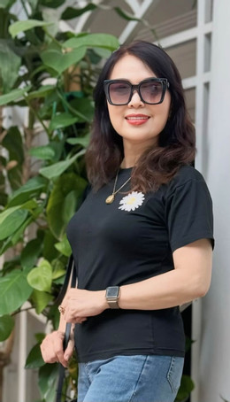 https://static-images.vnncdn.net/vps_images_publish/000001/000003/2026/10/2/hoa-hau-ngoc-han-len-chuc-nsnd-thai-bao-tre-dep-tuoi-62-2614.jpg