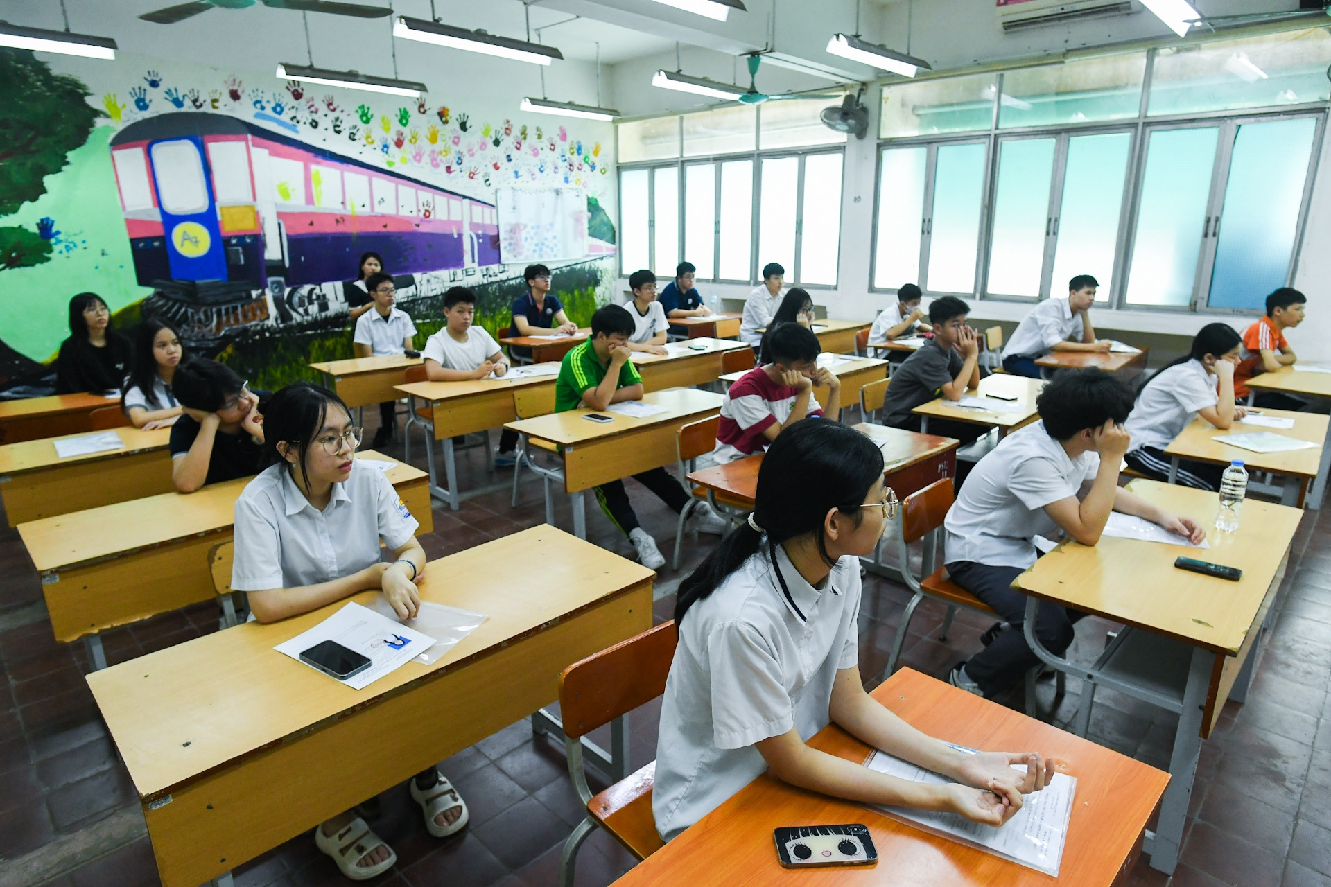 Nếu thi vào lớp 10 chỉ Văn và Toán, có cần thay đổi cách dạy và học Tiếng Anh?