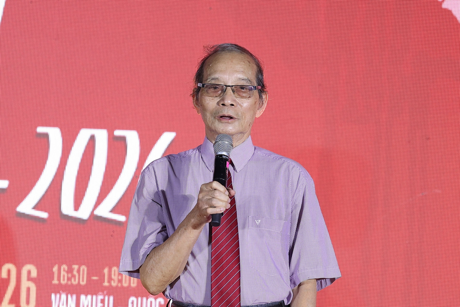 Nhà thơ 'Bếp lửa' nổi tiếng Bằng Việt được trao Giải thưởng Lớn