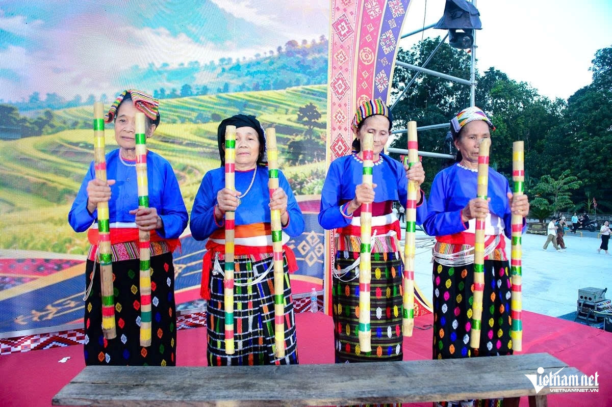 W-a8Đặc sản vùng cao hội tụ ở Lam Kinh.jpg