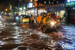 W-mưa ngập nguyễn huế 20.jpg