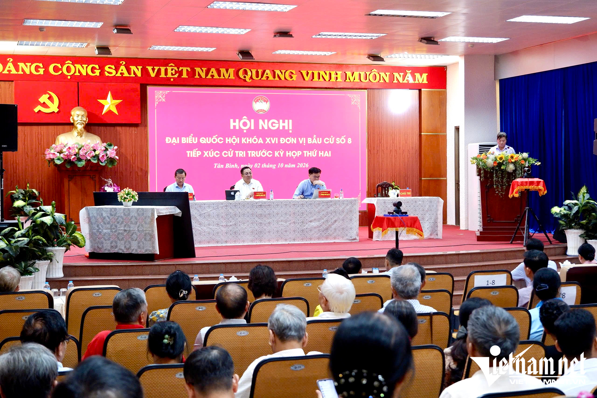 W-Tiếp xúc cử tri.png