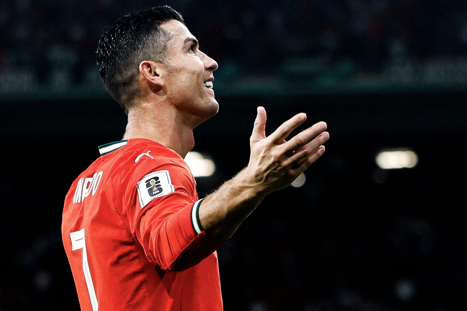 Bồ Đào Nha giơ cao đánh khẽ với Cristiano Ronaldo