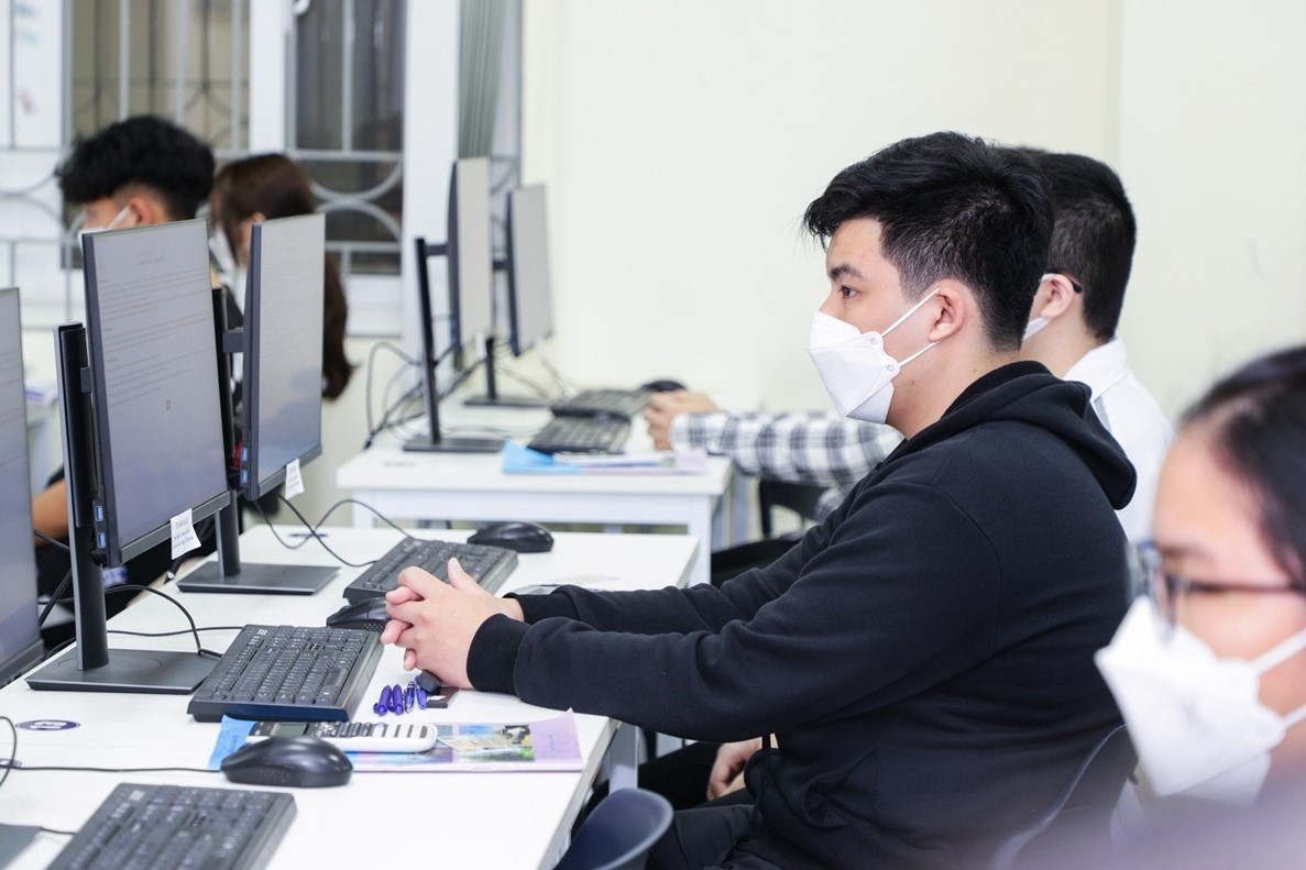 Bộ GD-ĐT cho phép các trường THCS và THPT kiểm tra định kỳ trên máy tính