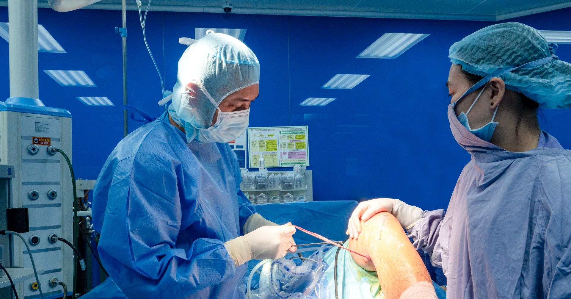 BVĐK Hồng Ngọc ứng dụng 2 cải tiến trong phẫu thuật tái tạo dây chằng chéo