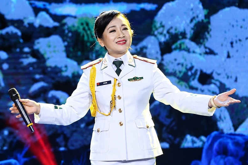 Đại tá, NSND Vi Hoa: Đón cặp song sinh ở tuổi 40 và hậu phương của người lính