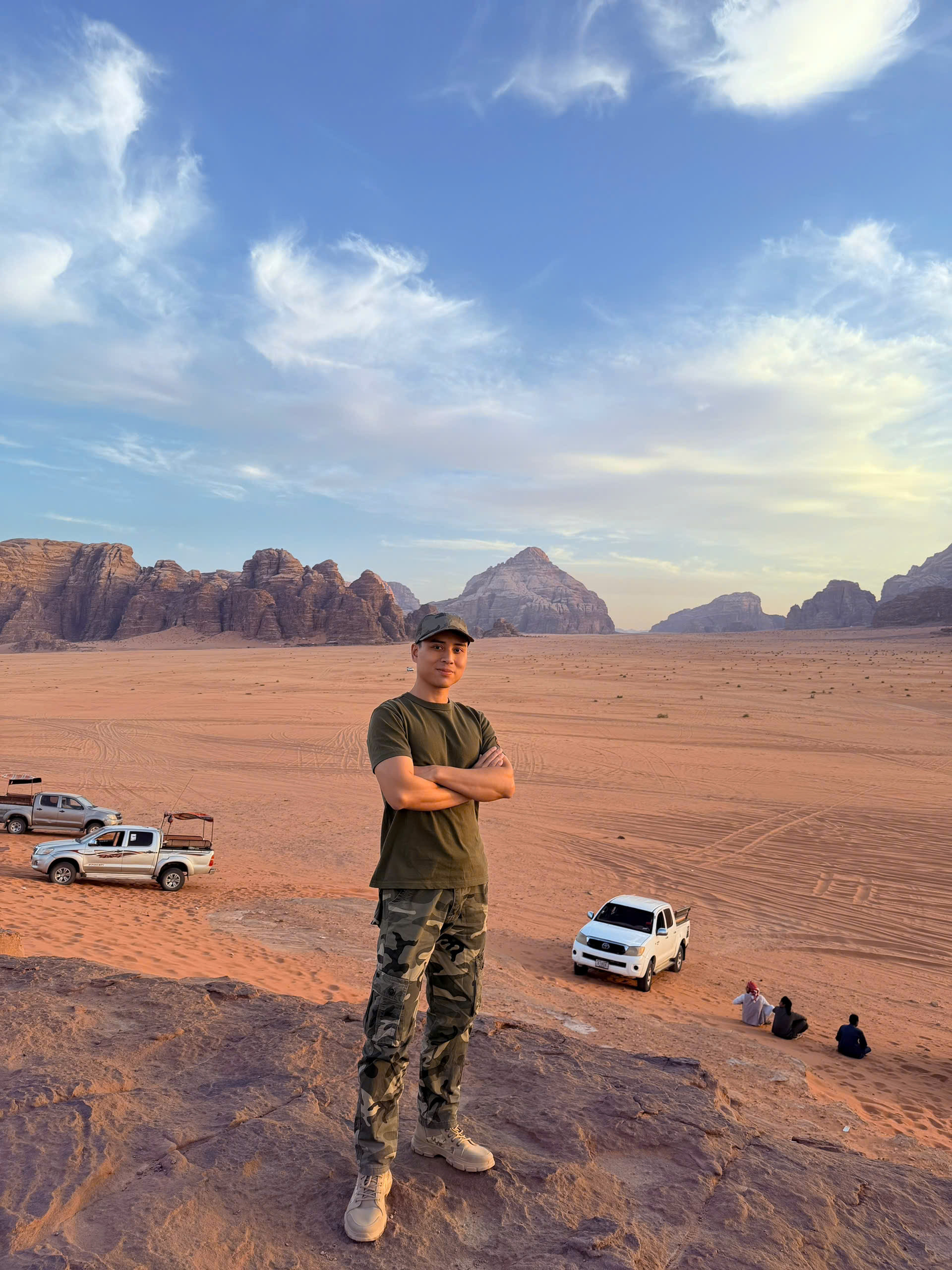 https://static-images.vnncdn.net/vps_images_publish/000001/000003/2026/10/20/du-lich-jordan-647.jpg