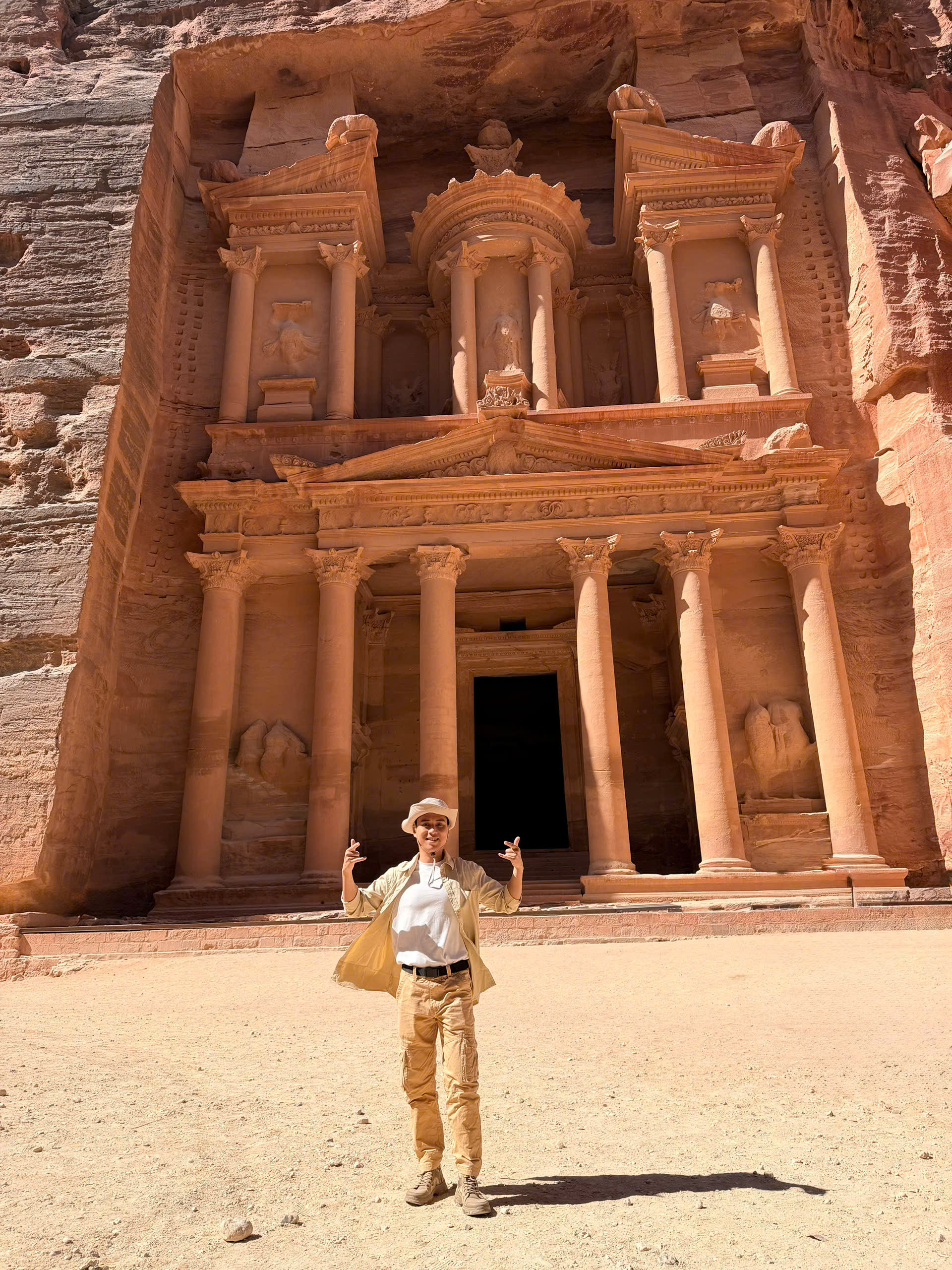 https://static-images.vnncdn.net/vps_images_publish/000001/000003/2026/10/20/du-lich-jordan-649.jpg