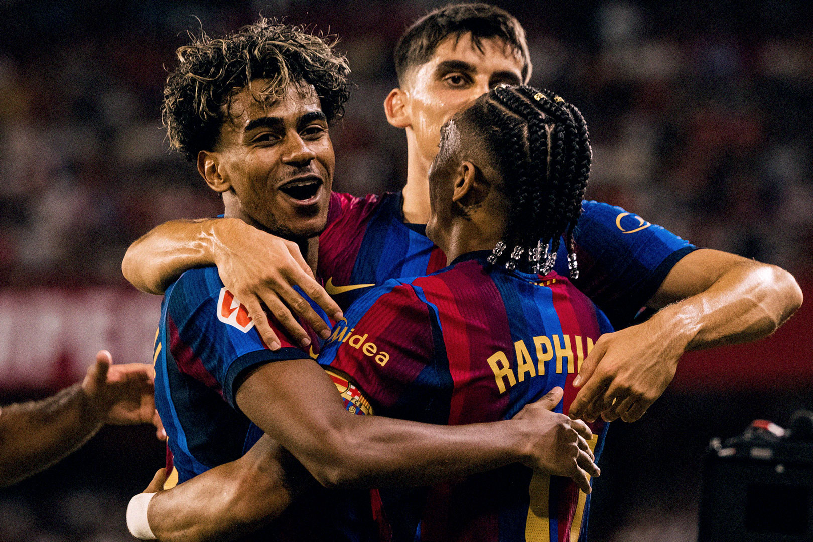 Lamine Yamal Barca 1.jpg