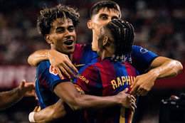 Lamine Yamal Barca 1.jpg