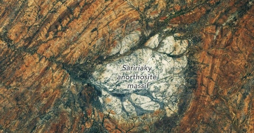 NASA phát hiện cấu trúc đá kỳ lạ ở Madagascar, hé lộ bí mật Mặt Trăng