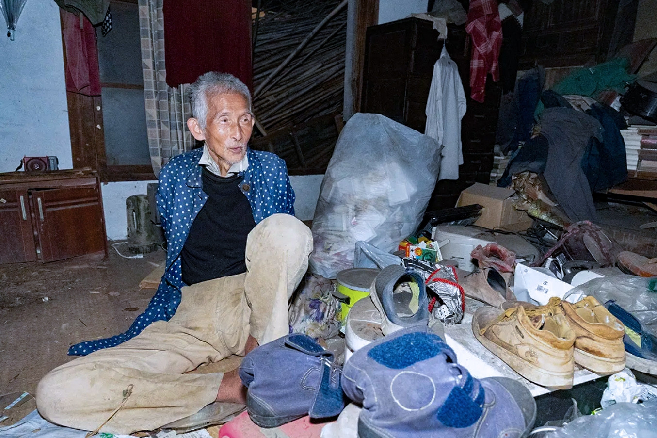 Những tỷ phú sống tằn tiện qua ngày để giữ tài sản