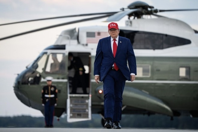 Ông Trump khuyên Pháp đóng cửa biên giới, muốn đổi tên bang New Mexico