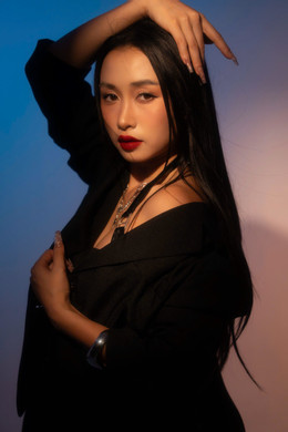 quynhthi1.jpg