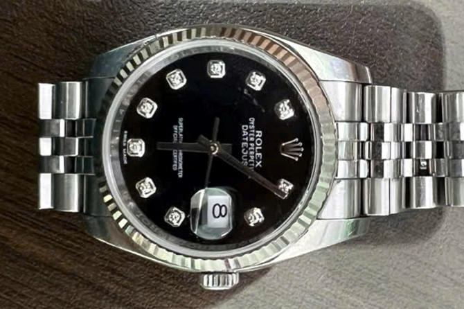 Ai đánh rơi đồng hồ Rolex và tập tiền 500.000 đồng ở Hà Nội?
