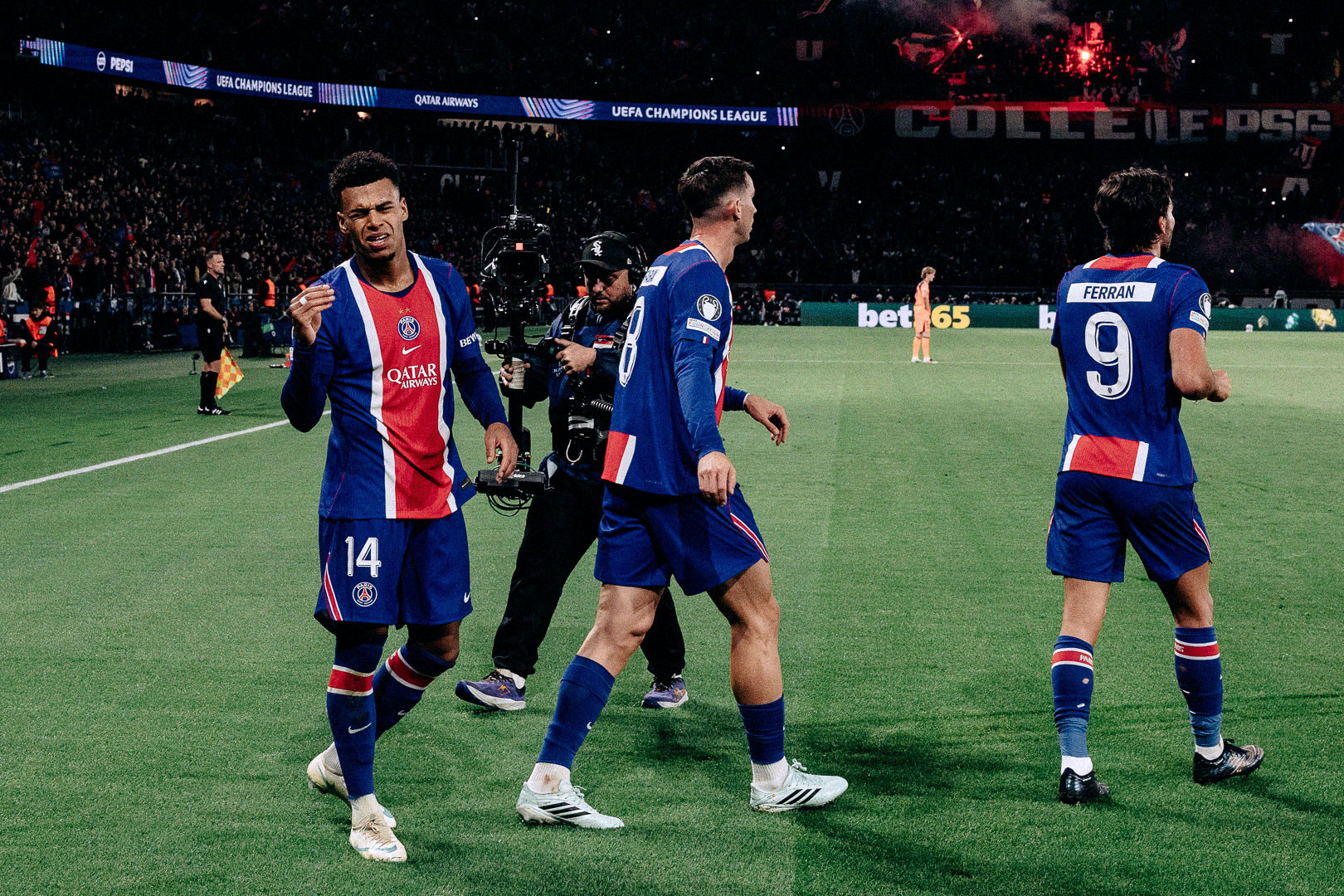 Doue PSG Barca 1.jpg