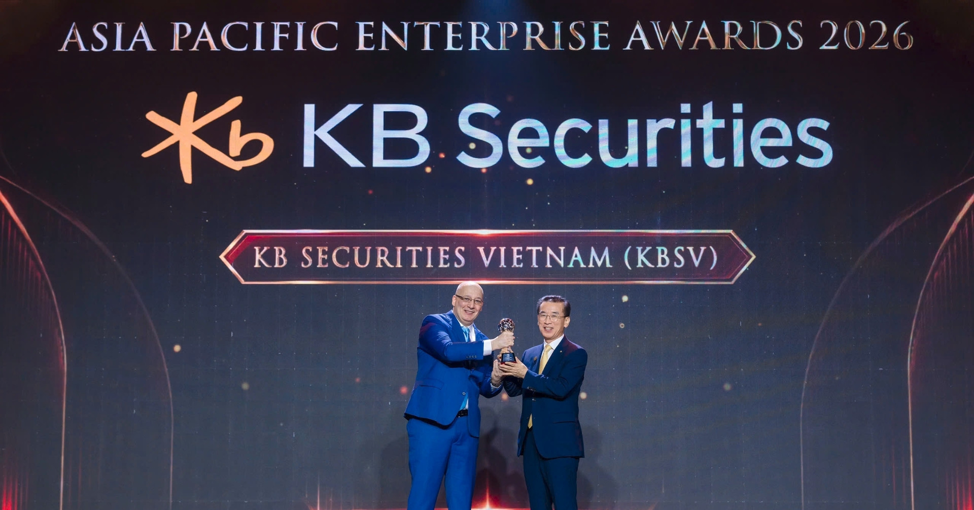 KBSV và hành trình "Đi lên cùng Việt Nam" qua 5 năm được vinh danh tại APEA