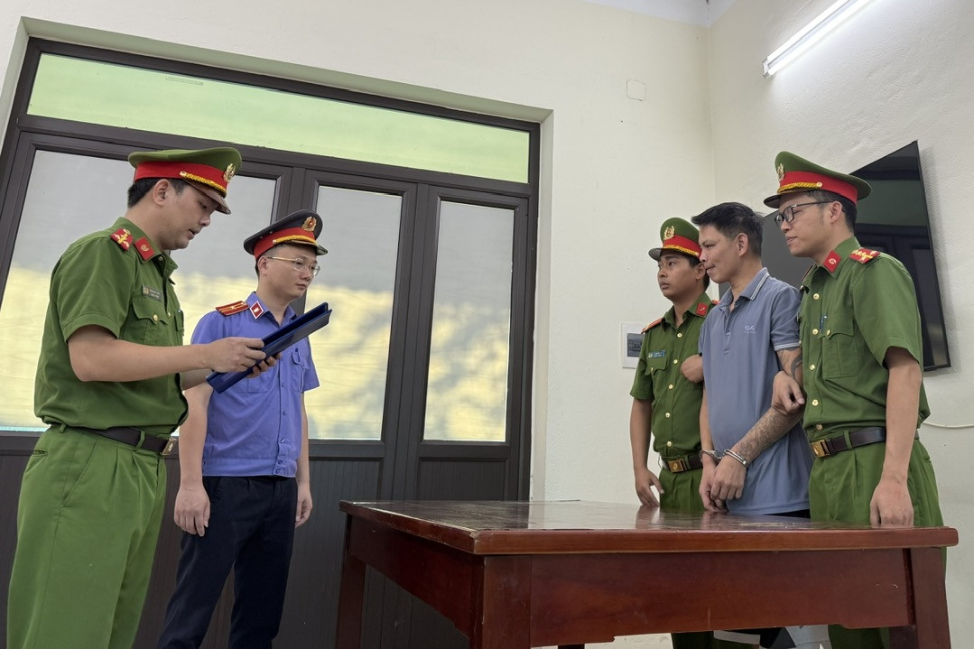 Người đàn ông ở Phú Thọ nhiều lần hành hạ 2 con gái ruột