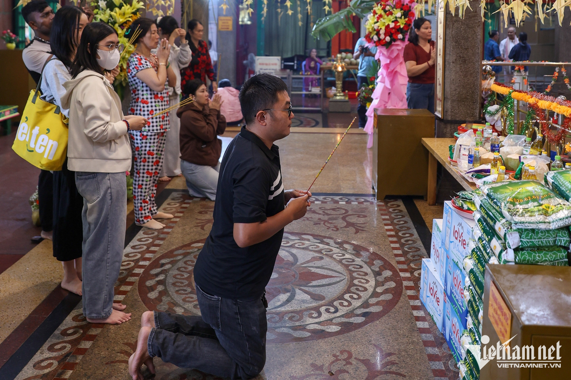 W-chùa ấn độ TPHCM   Nguyễn Huế 3.jpg