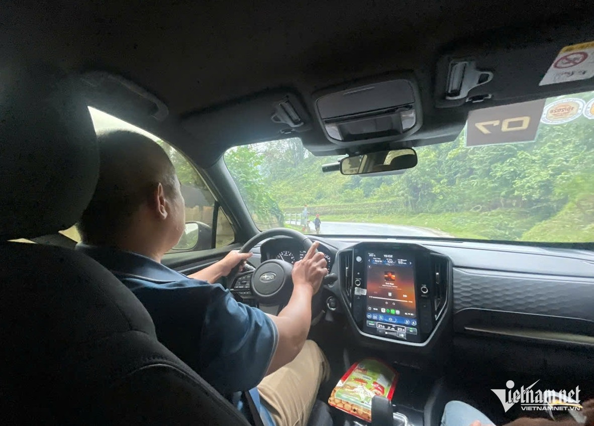 W-lai xe duong deo 2.jpg