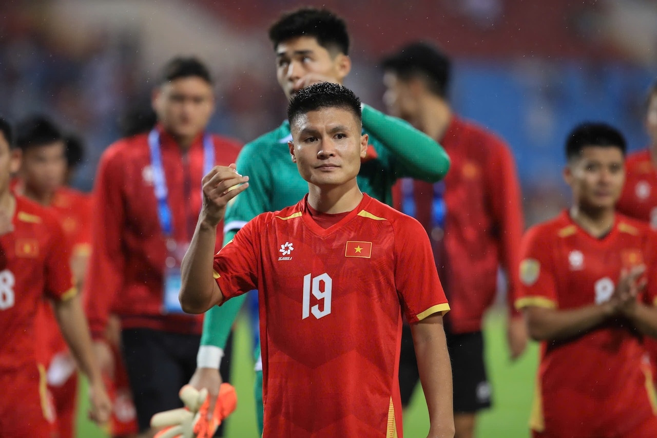 Danh sách tuyển Việt Nam: Cần nhiều hơn sự dũng cảm của Quang Hải