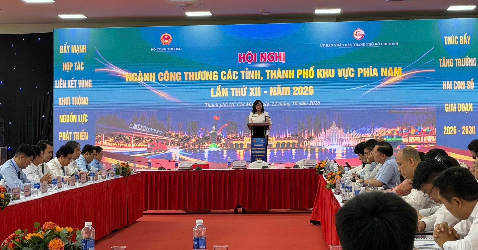 Kẹt xe, hạ tầng thiếu đồng bộ khiến chi phí logistics tăng cao