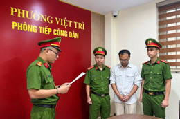 https://static-images.vnncdn.net/vps_images_publish/000001/000003/2026/10/22/le-anh-tuan-2781.jpeg
