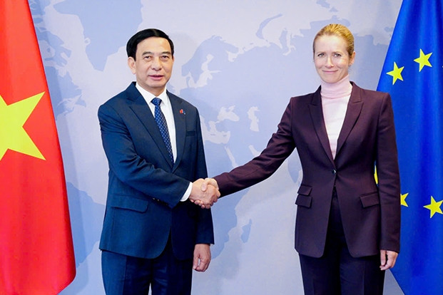 Nhiều tập đoàn quốc phòng các nước EU trưng bày ở Triển lãm quốc phòng Việt Nam