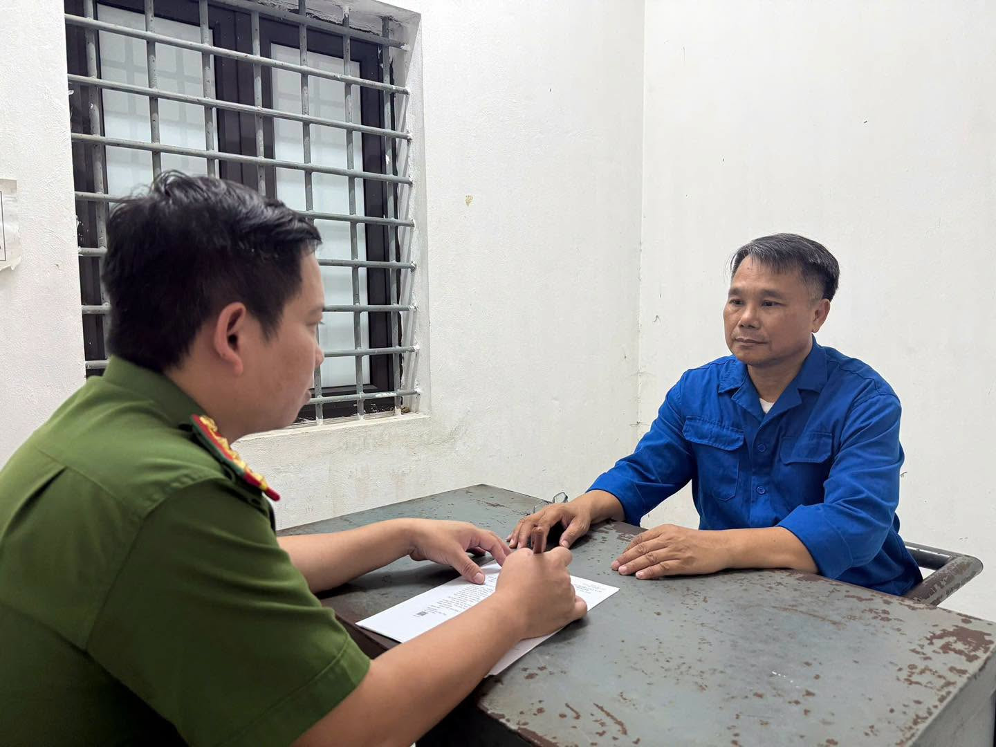 https://static-images.vnncdn.net/vps_images_publish/000001/000003/2026/10/22/phung-son-hai-2784.jpeg