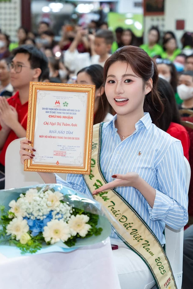https://static-images.vnncdn.net/vps_images_publish/000001/000003/2026/10/22/tram-anh-004-3122.jpg