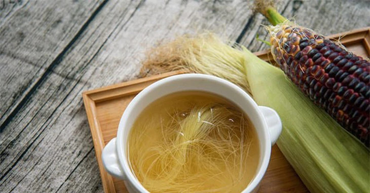 Uống râu ngô, mã đề, kim tiền thảo có làm tan sỏi thận?