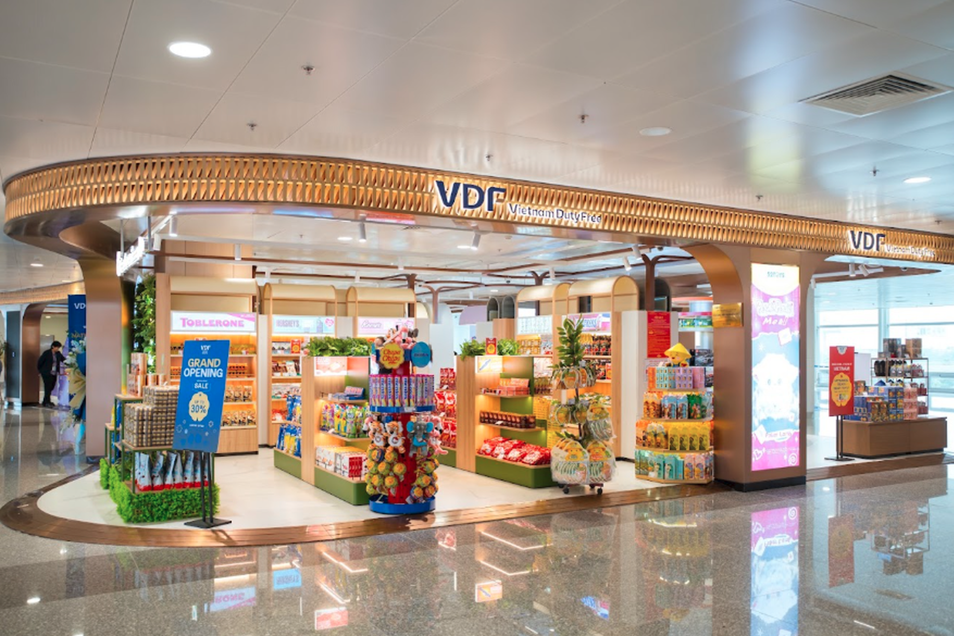 Vietnam Duty Free tại Nội Bài: Điểm nhấn của ngành bán lẻ du lịch