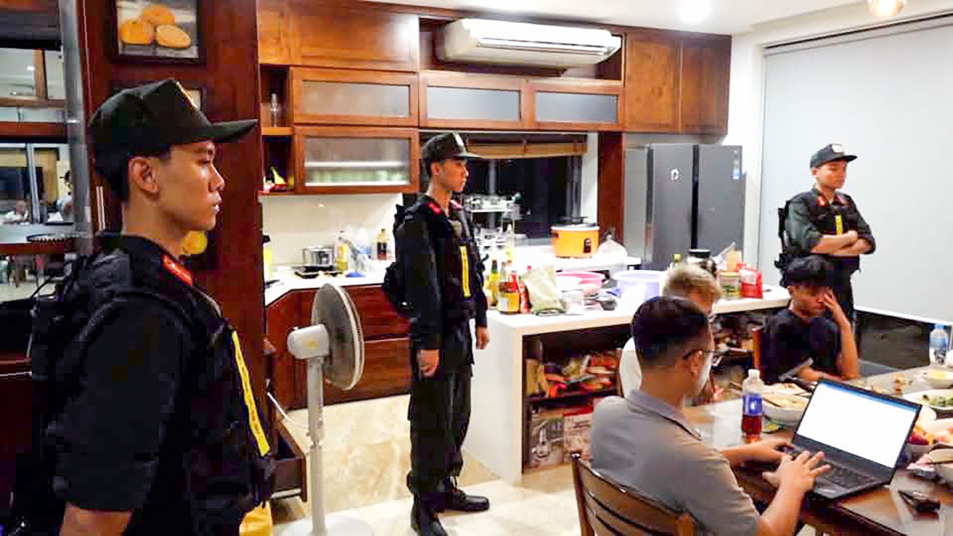Cong an KhanhHoa 1.jpg