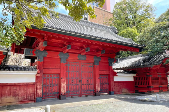 Cựu giáo sư Đại học Tokyo lĩnh án treo vì nhận hối lộ qua 28 lần chiêu đãi xa xỉ