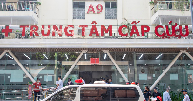 Người đàn ông hôn mê sâu sau khi vào phòng xông hơi
