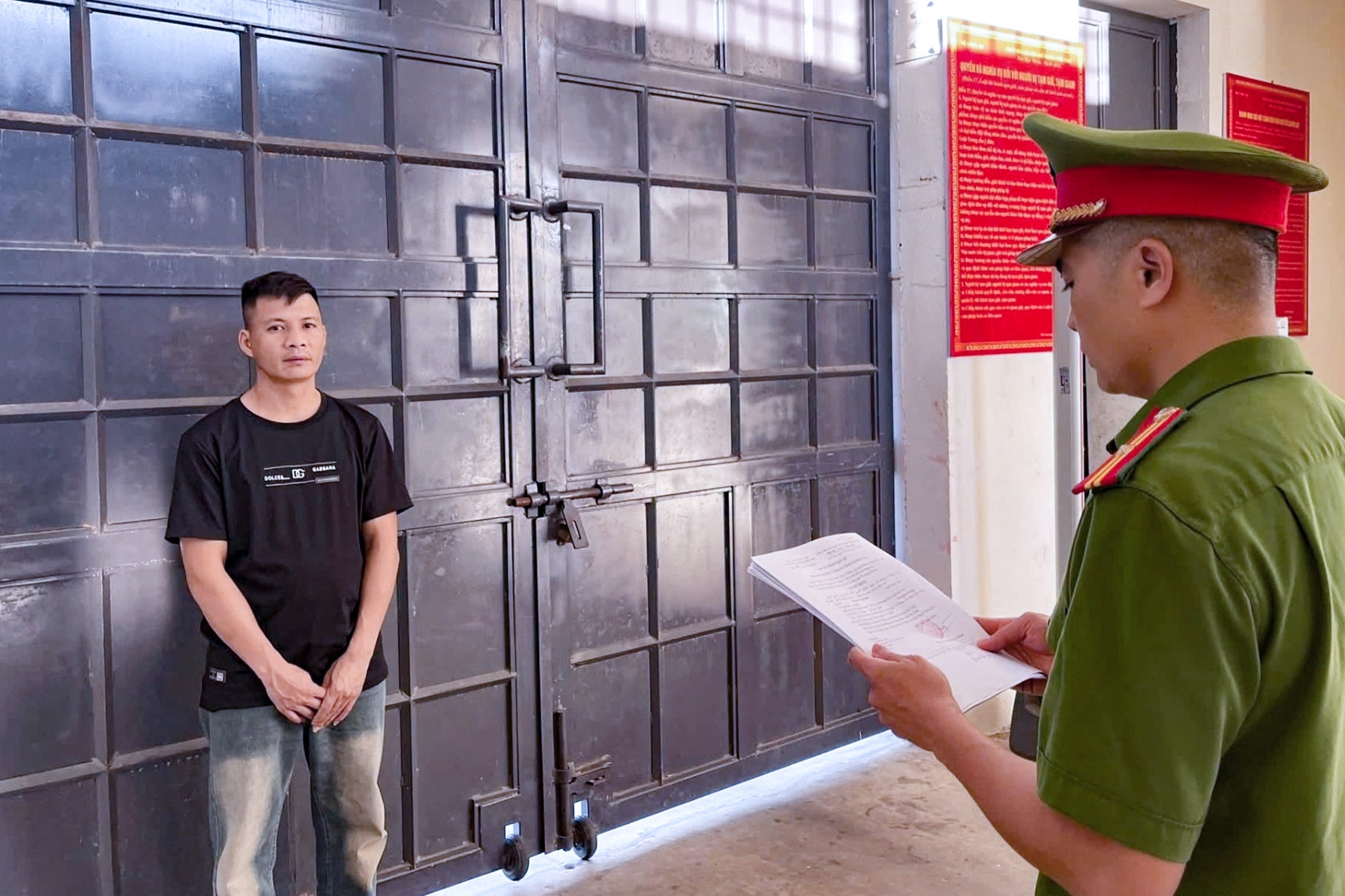 Uống rượu bia lái ô tô gây tai nạn chết người, tài xế rời khỏi hiện trường