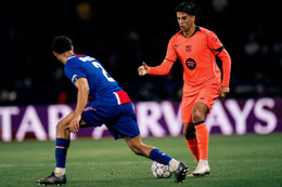 Cancelo PSG Barca.jpg