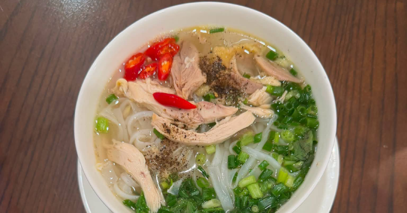 Nên bỏ bữa sáng hay bữa tối để giảm cân?