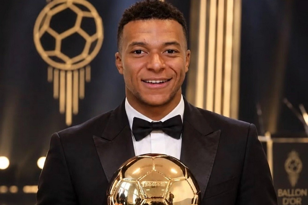 Real Madrid hủy ‘tẩy chay’, tin chắc Mbappe giành Quả bóng vàng