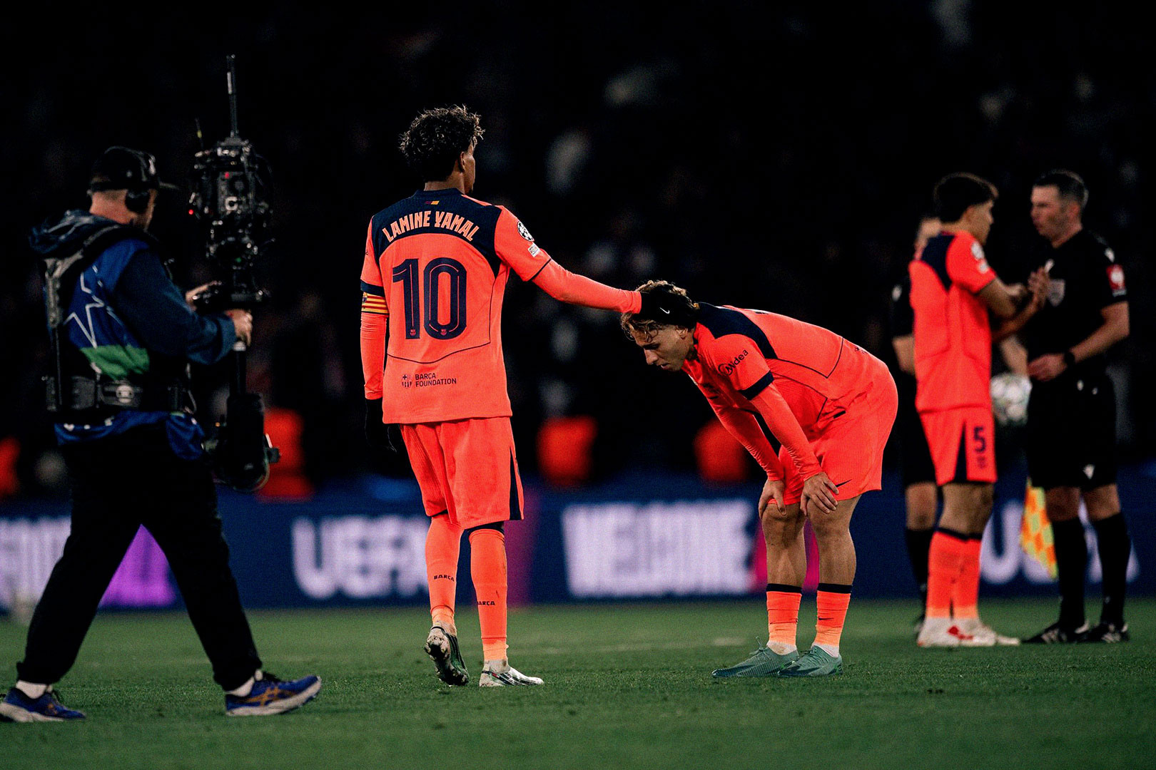 Yamal Fermin PSG Barca.jpg