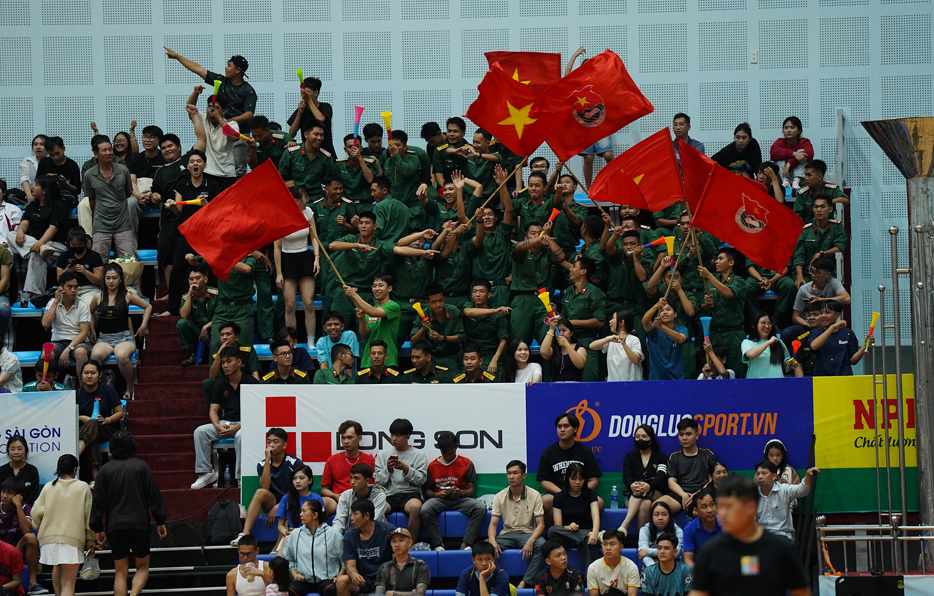 bong chuyen 3.jpg