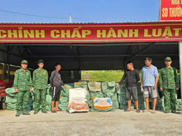 Đối tượng cùng tang vật bị BĐBP bắt giữ