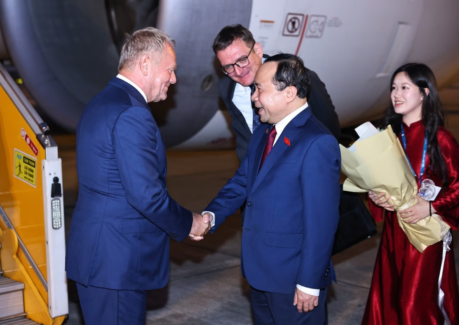 vna potal thu tuong ba lan donald tusk den ha noi tham chinh thuc viet nam 9111195.jpg